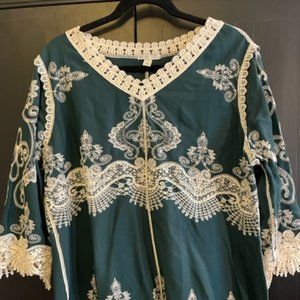 Cato Contract Embroidered Top - Hunter Green Large